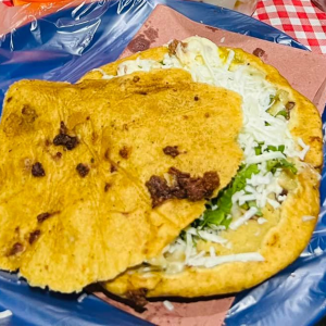 Gordita Chicharrón C/Queso